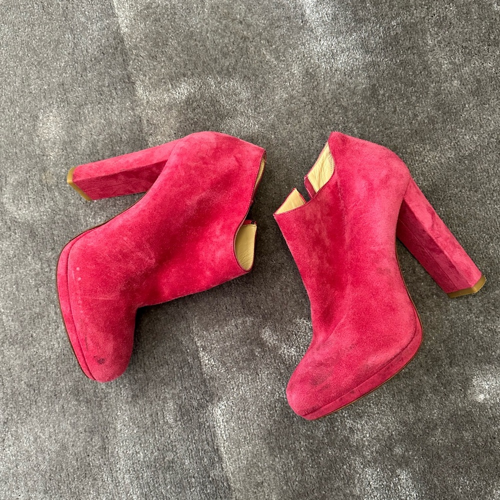 Christian Louboutin Fuchsia Suede Flats